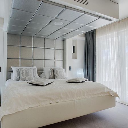 ดาเมียนี ลักชัวรี บูทิก โฮเต็ล แอนด์ สปา Hotel โอมิช ภายนอก รูปภาพ
