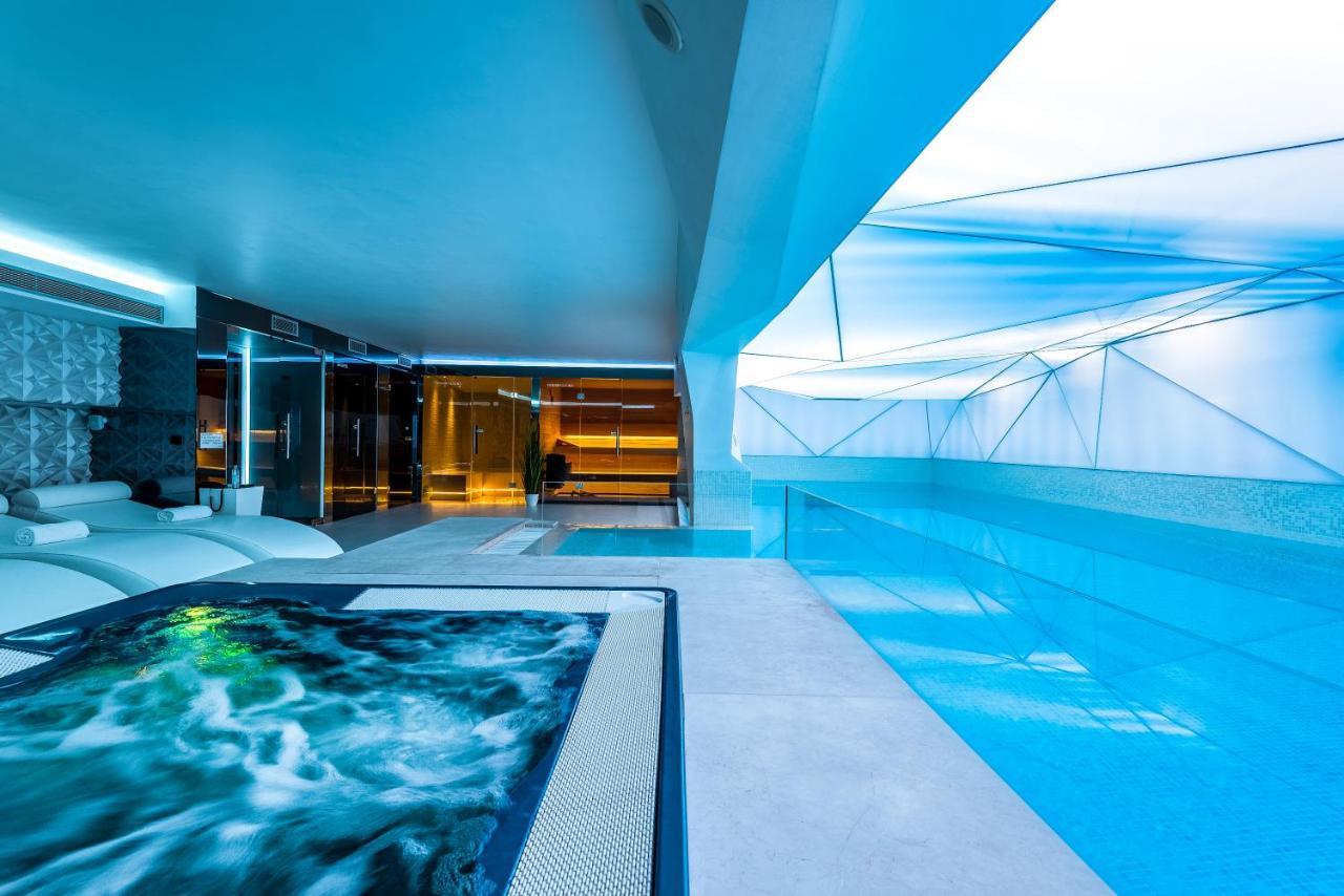 ดาเมียนี ลักชัวรี บูทิก โฮเต็ล แอนด์ สปา Hotel โอมิช ภายนอก รูปภาพ